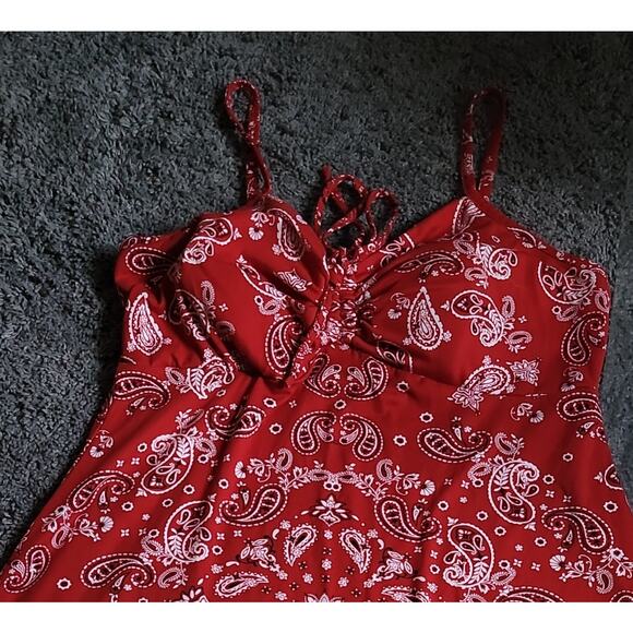 Soft Stretchy Red Handkerchief Spaghetti Strap Dress Juniors M(7/9) - Picture 3 of 3